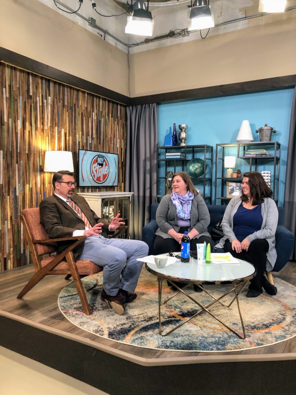 Rachelle Gardner and Rachel Beehler on the set of WISH-TV's Indy Style.